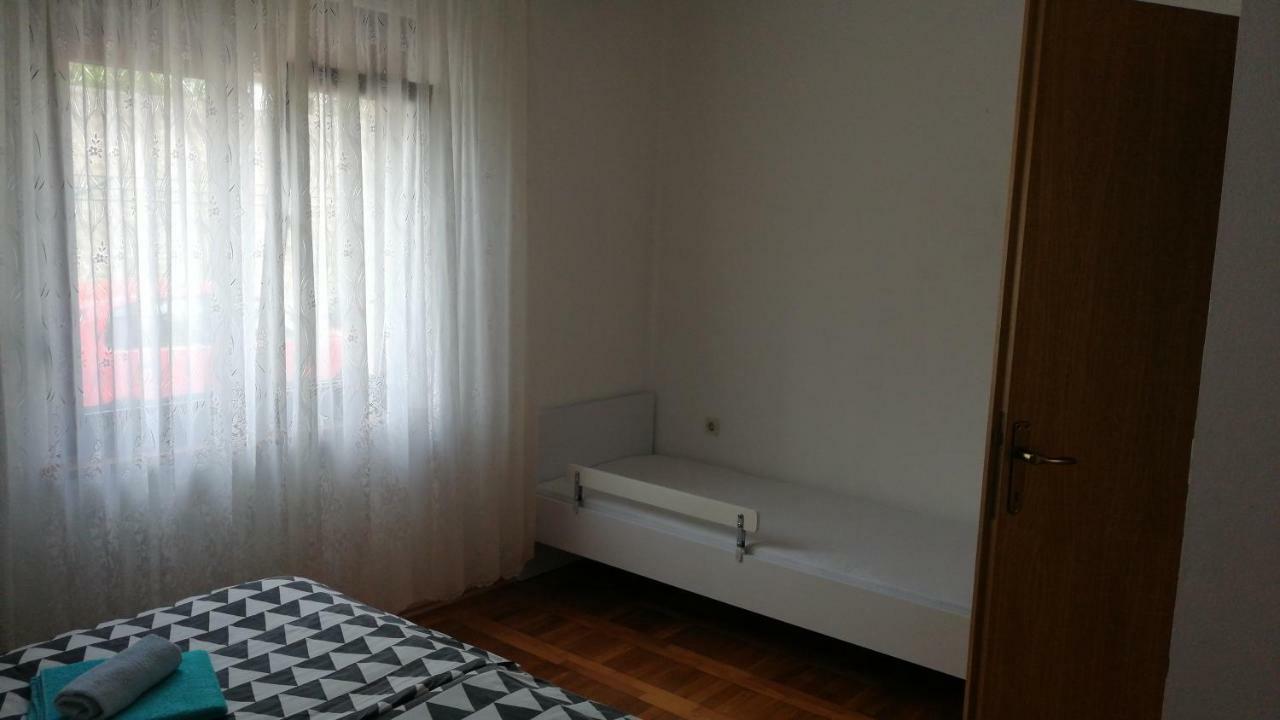 자드라보노 Apartman Valentic 아파트 외부 사진